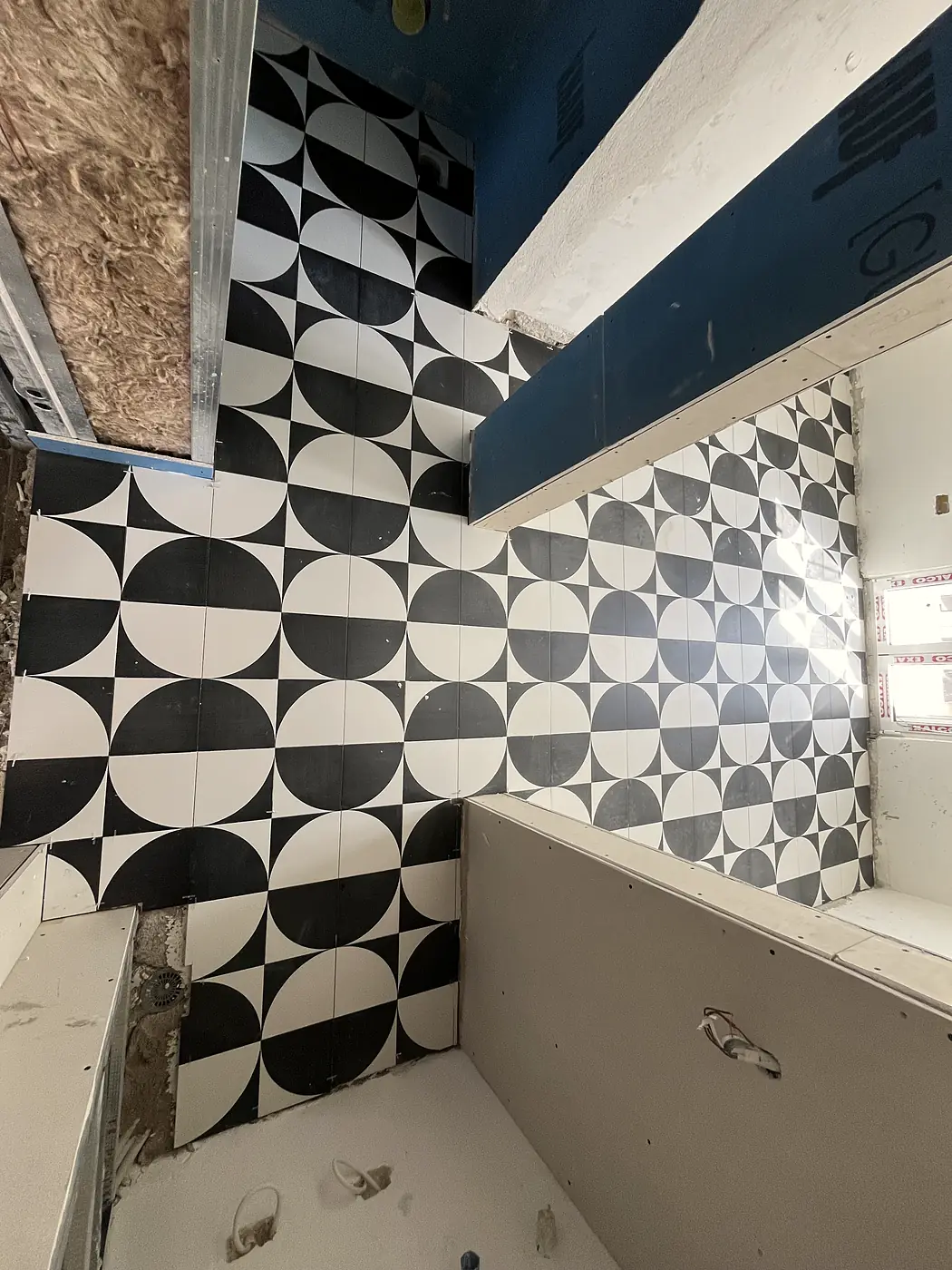 Τσιμεντοπλακίδιο με μοτίβο
